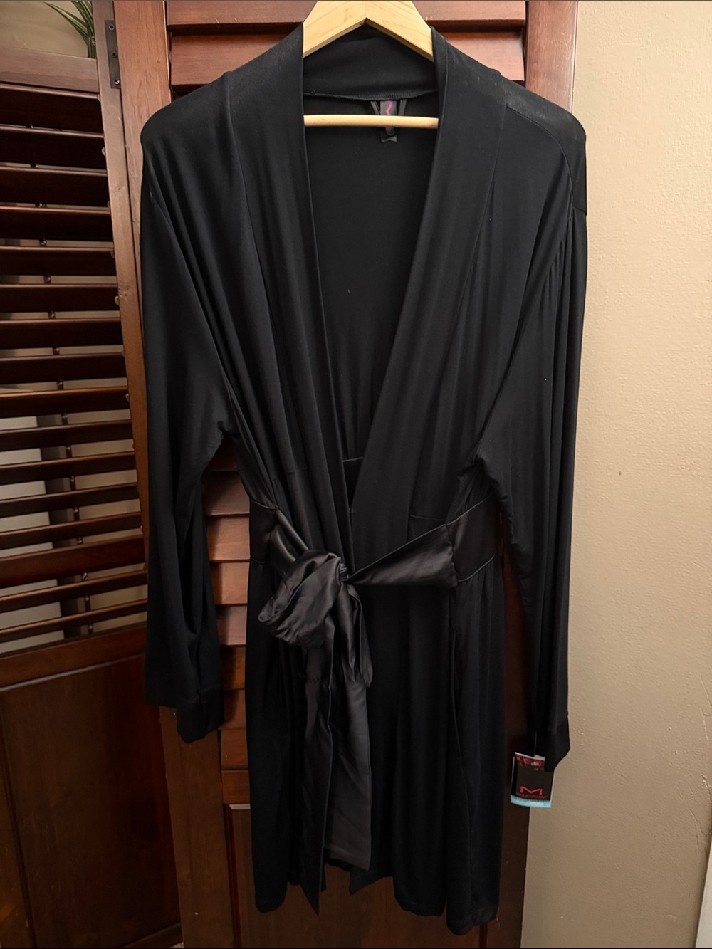Maidenform Black Women's Satin-Trim Robe - Intimates & Sleepwear